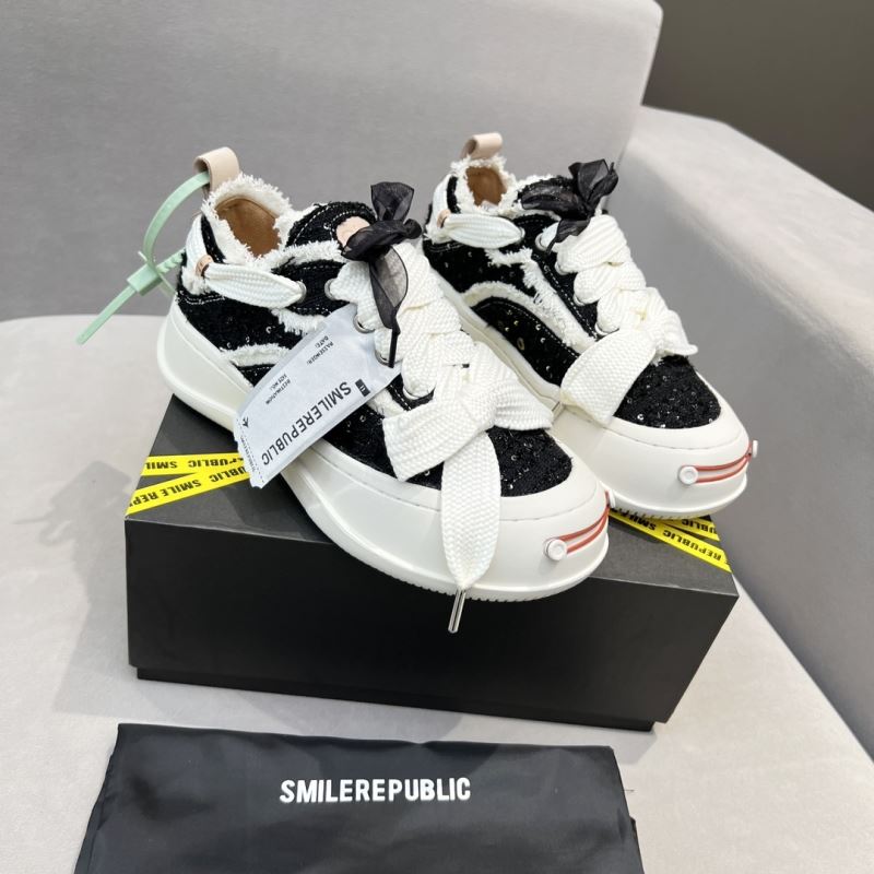 Smilerepublic Shoes